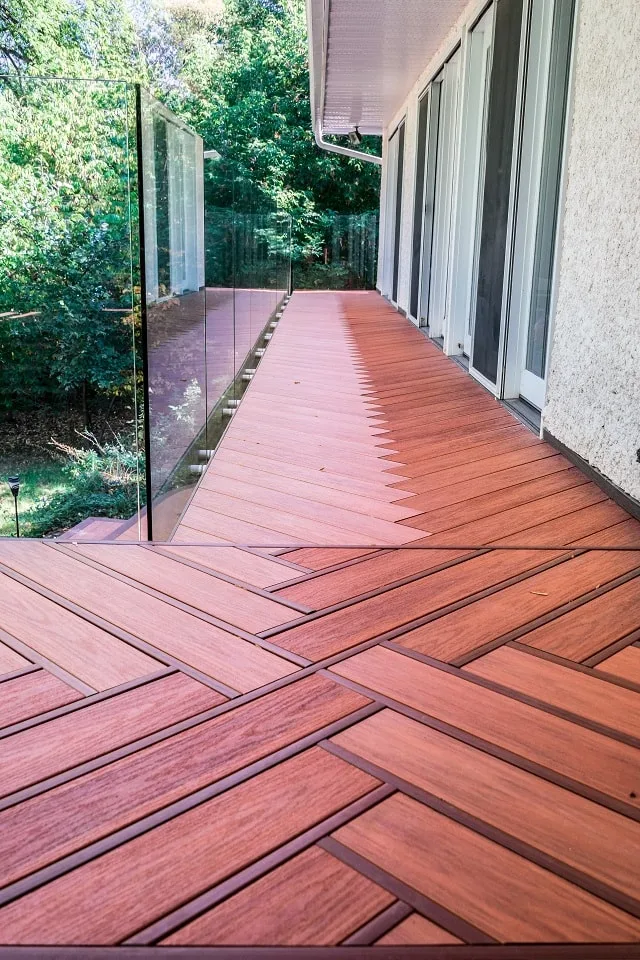 Wolf Perspective Decking Image